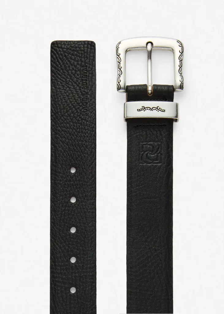 Engraved buckle leather belt in black and silver