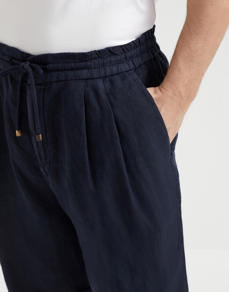 Garment-Dyed Bermuda Shorts In Linen Gabardine With Drawstring And Pleat