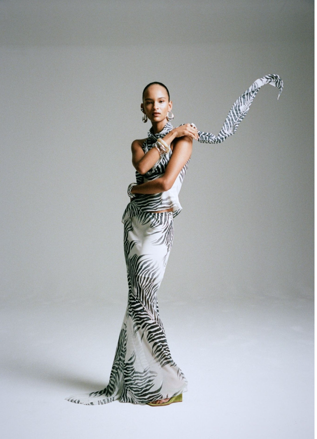 Diosa Top In Zebra Geogette 