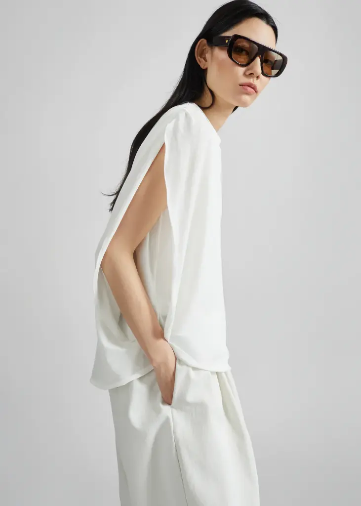 Tracy- Light Jersey Sleeveless Blouse