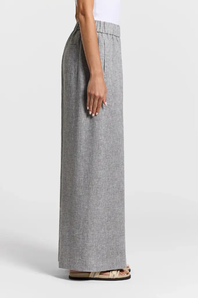 Trousers in lightweight pure linen canvas