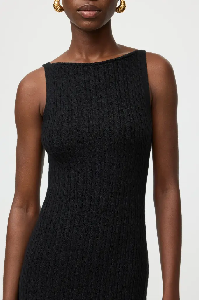 Fine Knit Cable Knit Dress