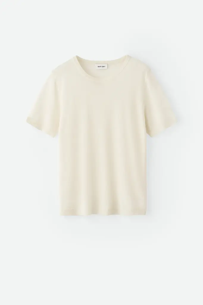 Featherlight Tee