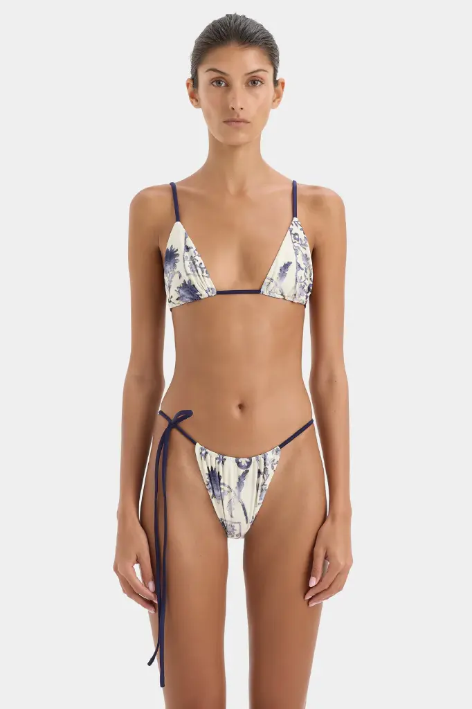 Phillipa String Triangle