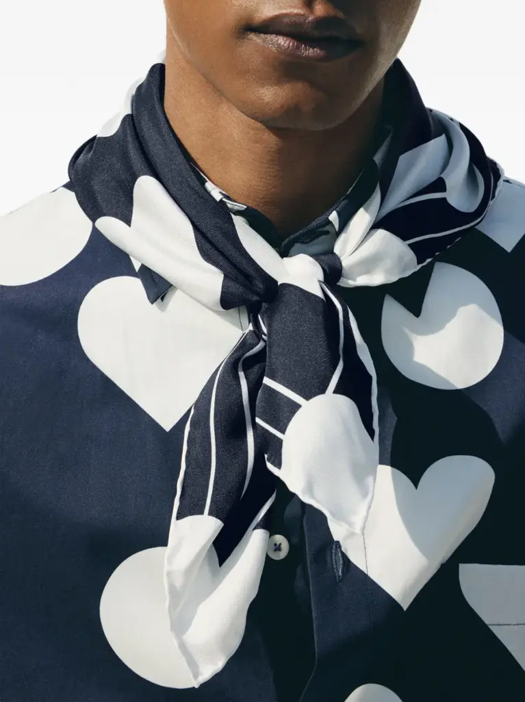 Le Foulard Coeur