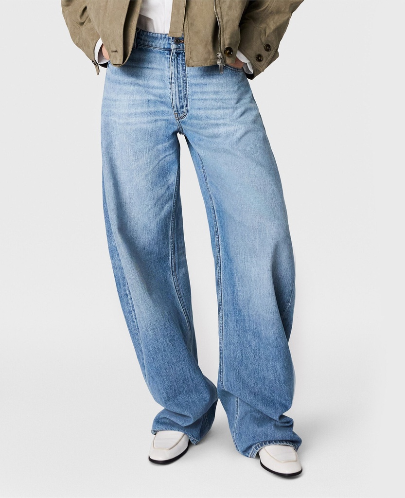 Curvy and Relaxed Mid-Rise Jeans