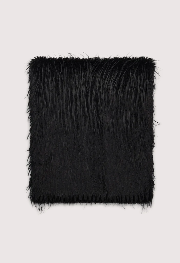 ZARI Faux Fur Shawl