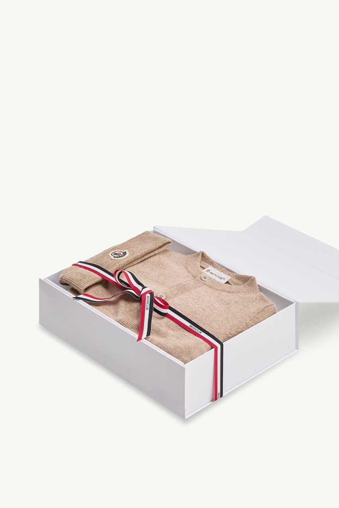 Embroidered Logo Wool Set