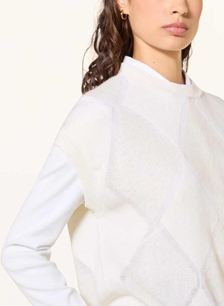 Knitted Woman Vest