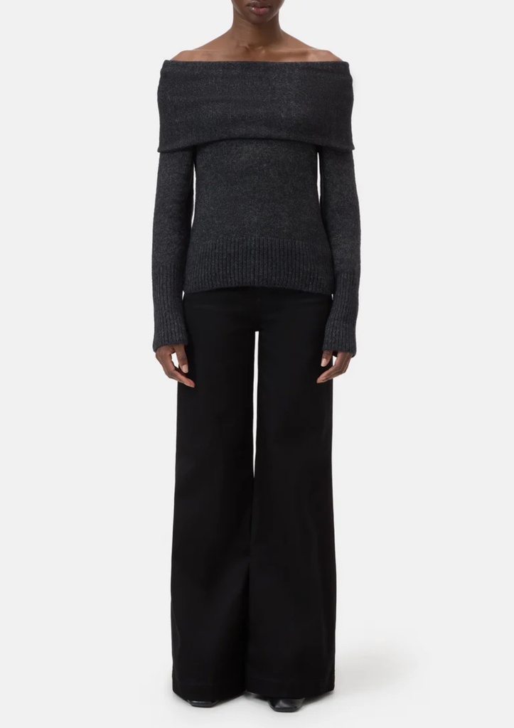 Wide Collar Long Sleeve