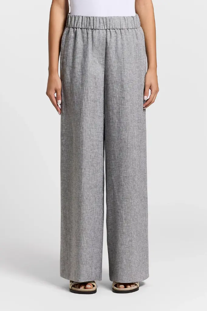 Trousers in lightweight pure linen canvas