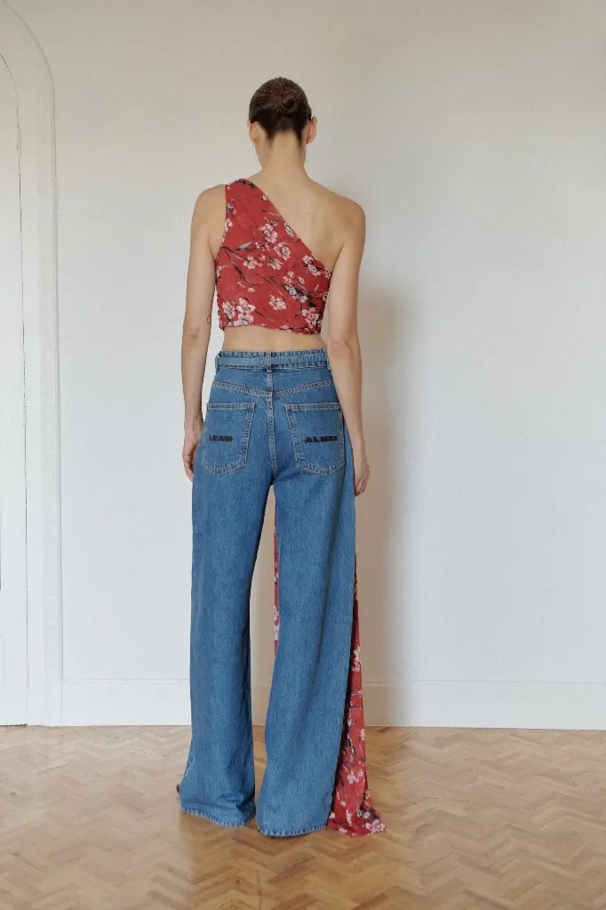 Mid Waist Wide Leg Jeans