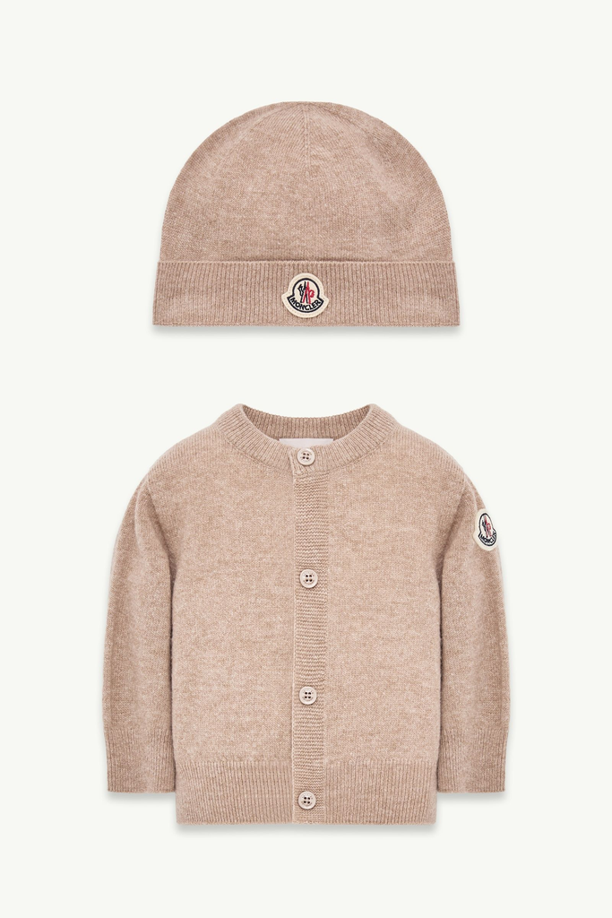 Embroidered Logo Wool Set