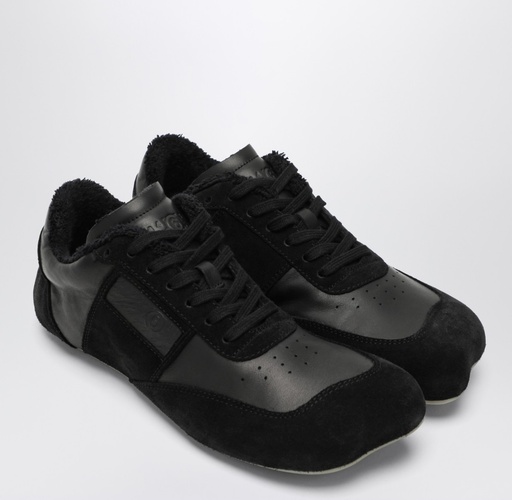 [102671] Black Sneakers