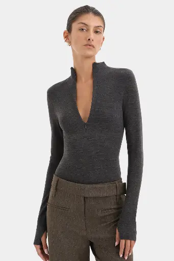 Mikkel Zip Long Sleeve Top
