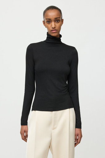 Lightweight Jersey Turtleneck 