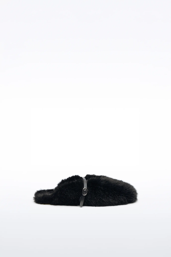 Meja Slippers